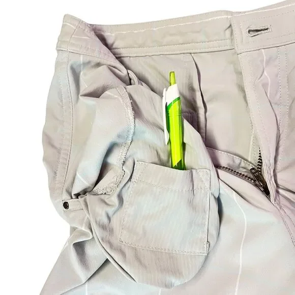 Lululemon Kahuna Bermuda Shorts Men 32 x 8.5” Check Gray White Blue Golf Outdoor - Picture 10 of 16